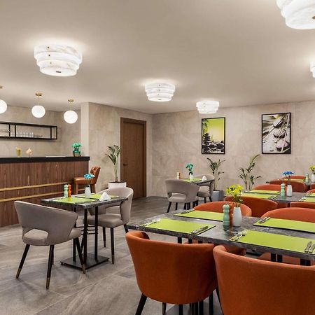 מלון Wyndham Garden באקו מראה חיצוני תמונה