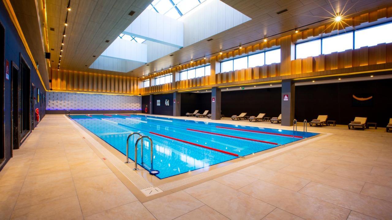 מלון Wyndham Garden באקו מראה חיצוני תמונה