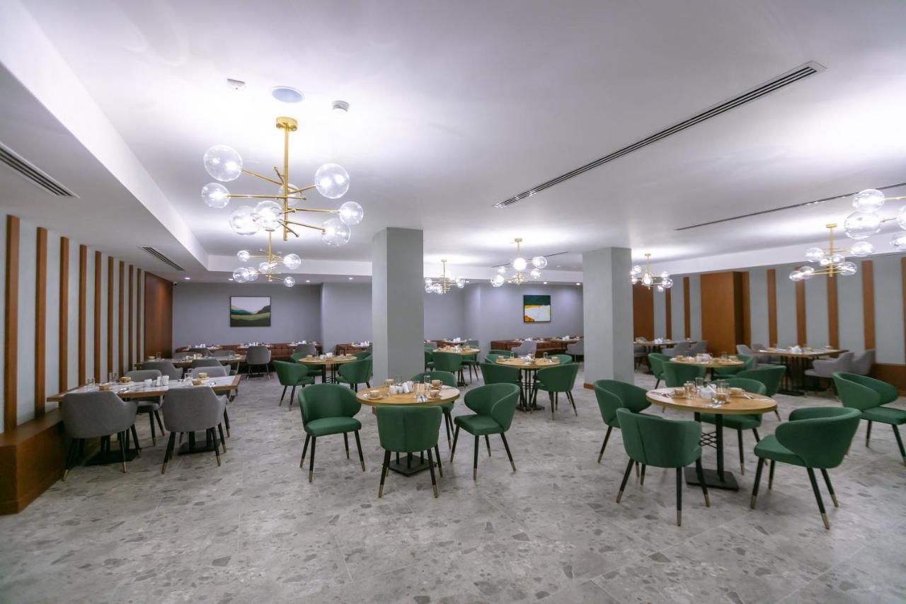 מלון Wyndham Garden באקו מראה חיצוני תמונה