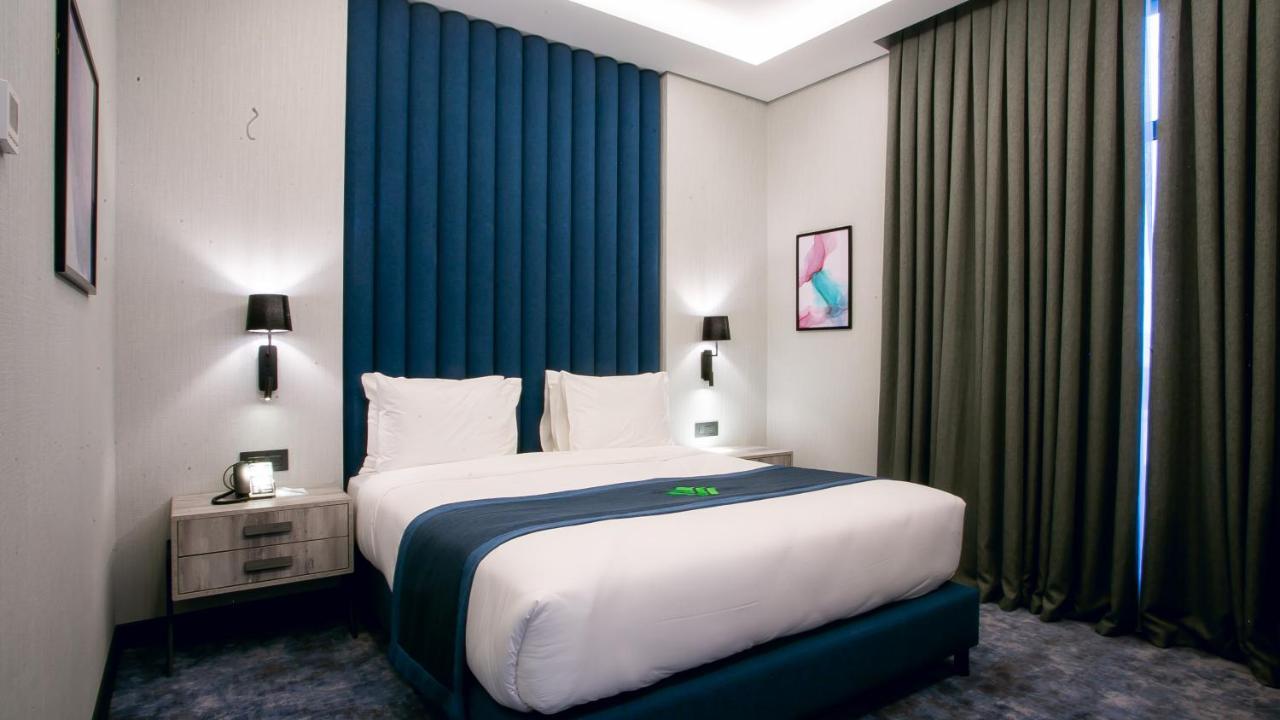 מלון Wyndham Garden באקו מראה חיצוני תמונה