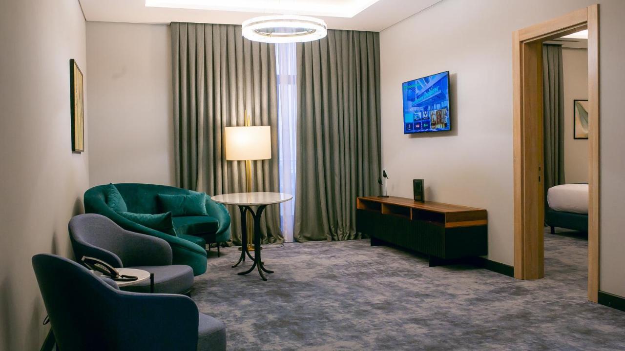 מלון Wyndham Garden באקו מראה חיצוני תמונה