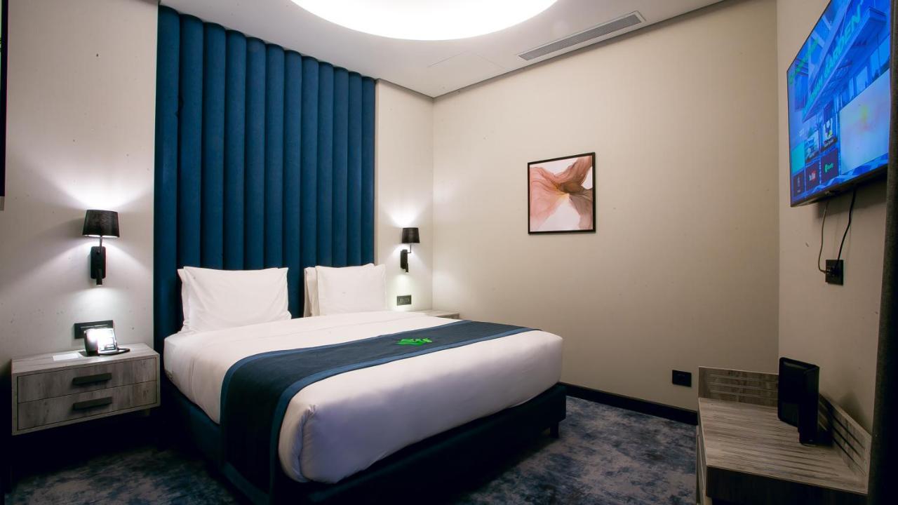 מלון Wyndham Garden באקו מראה חיצוני תמונה