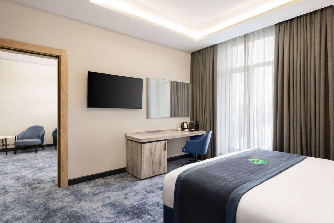 מלון Wyndham Garden באקו מראה חיצוני תמונה